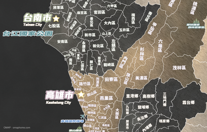 OMAP 曜石金台灣地圖特寫，呈現台南、高雄鄉鎮界線、台江國家公園及藤枝國家森林遊樂區